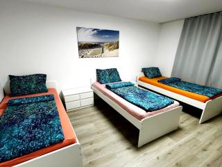 Modern Apartment with Balcony in Duisburg - 0
