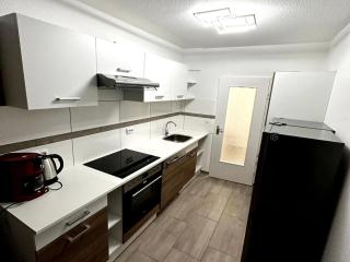 Modern Apartment with Balcony in Duisburg - 5