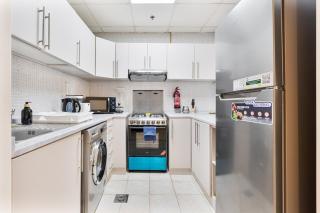 Bright 1BR with Canal Views Near Burj Khalifa - 8