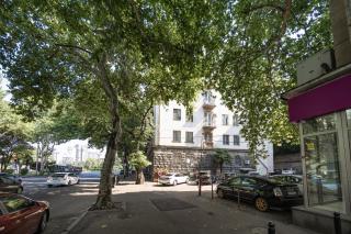 Ninore Orange Apartment in Old Tbilisi - 1