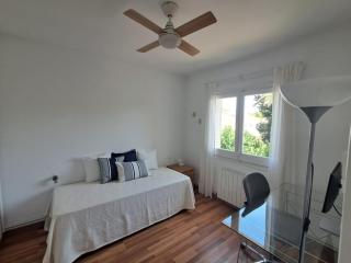 Quiet cozy apartment near beach - 3