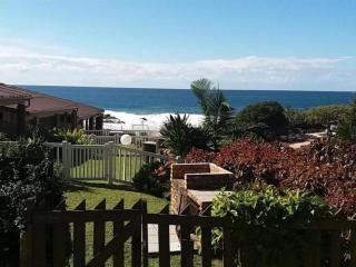 A Stroll to the beach - 0