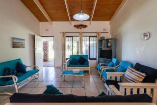 A Stroll to the beach - 5