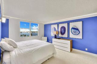 Two Bedroom Waterfront Condo in West Palm Beach - 2