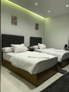 DHB STAYS Studio 94B - 3