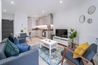 Stylish 1 bed apartment in Central Solihull - 0
