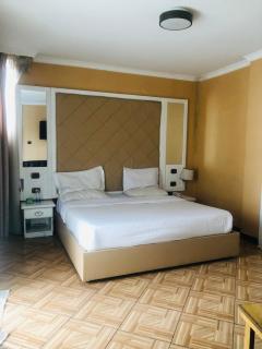 Toscano Guesthouse - 1