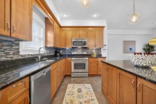 The Virginia Beach ViBe House - 2