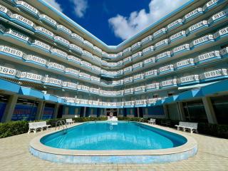 Sea front apartment in a residence with pool - 7