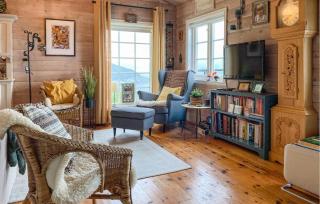 Stunning Home In Lavik - 8