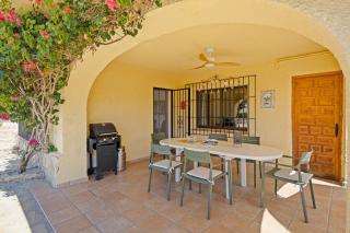 Authentic groundfloor apartment in beautiful villa, Javea - 2