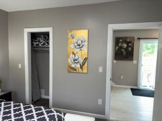 No Chores, 10min to downtown and 25min to Niagara Falls - 9