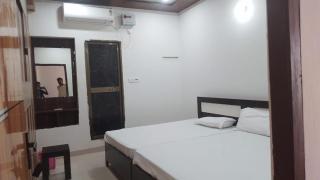 Sri Govind restaurant and guest house - 2