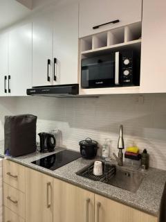 Flat 316 Modern Minimalist Studio Near Makati BGC - 4