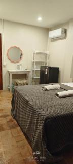 J home stay - 1