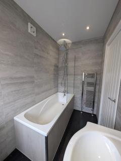 Family-friendly 3-bed House In Gateshead - 4