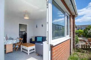 Langcliffe Park - 2 Bedroom Chalet - Mumbles - 9