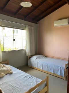 Casa com mezanino, de frente para o mar - 3