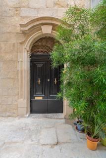 Medieval Knights house 1st FL app with Sea View at the Marina - 8