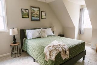 ~ The Cozy Farmhouse ~ | Sleeps 10+ | Farm Views - 0