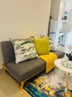 Comfortable corner Umhlanga - near Gateway - 0