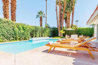 Bright Desert Villa w Pool Jacuzzi &Mountain Views - 3