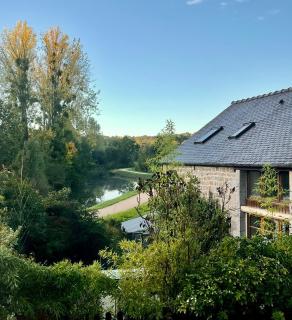 Quai du Val is a Charming Pet and Family Friendly Riverside Gite in Lehon close to Dinan Sleeps 7 - 7