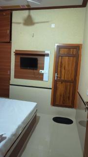 Hotel Khatri & Restaurant - 1
