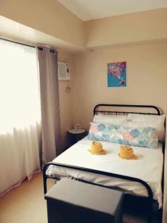 722 Avida Atria Tower 3 Come, Central, Cozy - 4