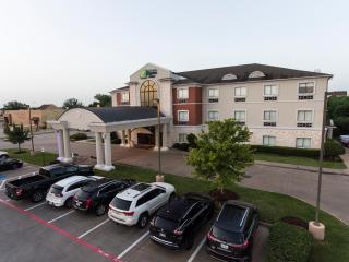 Holiday Inn Express Hotel & Suites Mount Pleasant by IHG - 9