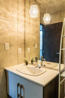 Stylish Modern Apt in LP City - 1