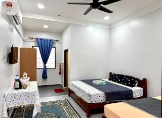 AL-REZQI RoomStay - Marang - 7