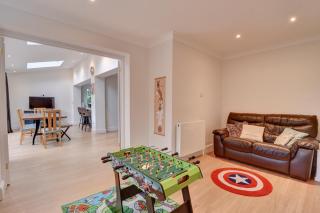 Spacious 4 bedroom house in Bishop's Stortford - 6