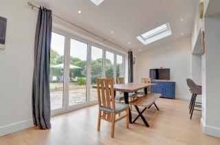 Spacious 4 bedroom house in Bishop's Stortford - 4