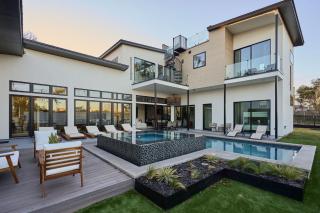 Lone Star Lookout by Lux Tiny Resorts - 1