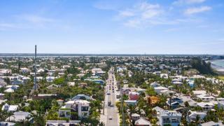 Hammock Hideaway! Beach House with pool on the north end of AMI - 3