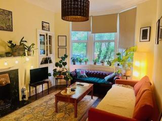 Cosy Traditional West End flat - 0