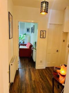 Cosy Traditional West End flat - 3
