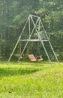 Country Retreat with ponds-views-porches & pups - 9