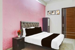 Collection O Johri Enclave Metro Station Second Home - 9