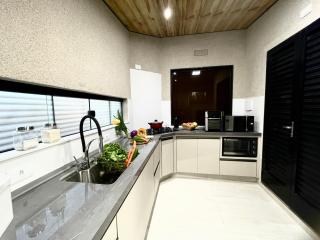 Belíssimo Apartamento Stella Maris -Casa de Carrara3 - 5