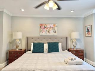 Atlanta Downtown Onsite Parking King! 3BR LM 06 Units - 6