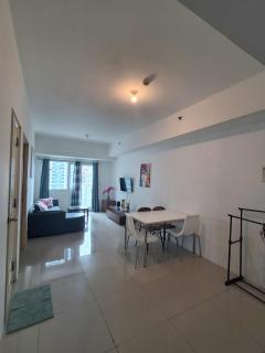 Spacious 2BR in Jazz Residences Makati - 1