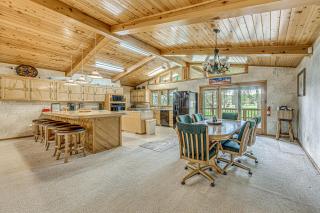 Hot Tub and Deck Home 1 Mi to Ruidoso River! - 6