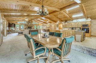 Hot Tub and Deck Home 1 Mi to Ruidoso River! - 5