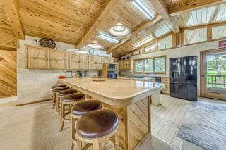 Hot Tub and Deck Home 1 Mi to Ruidoso River! - 3