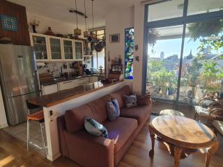 Rothschild Beautiful Apartment with Balcony - 4