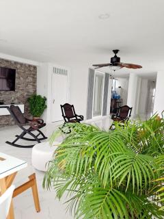 Large and beautiful Oceanfront Penthouse - 2