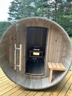 10-Acre Cabin Sauna, Hot Tub, Game Room, Stargazing Dome, EV, BBQ - 4