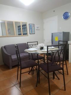 Simi Furnished 2BR San Remo Oasis near SM Seaside Mall - 9